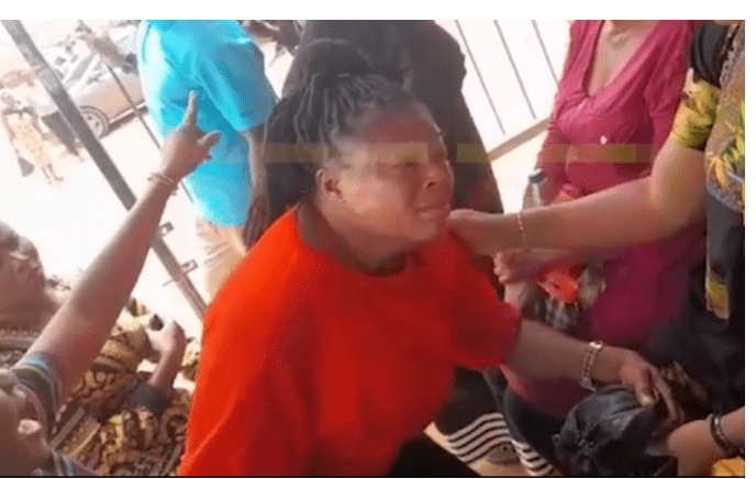 #NigeriaDecides2023- Woman cries profusely after mistakenly voting for APC (video)