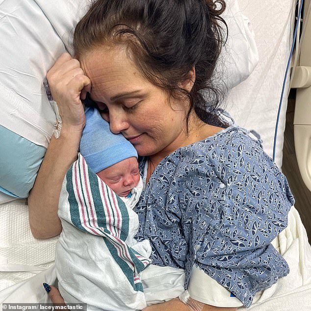 Surprise Delivery: Woman unaware of her pregnancy gives birth to a five-pound, 18-inch baby on toilet (PHOTOS)