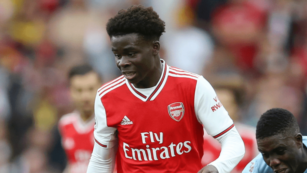 Arsenal star, Bukayo Saka lands in Nigeria (Video)