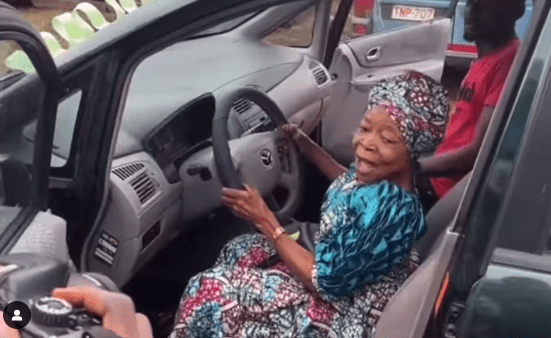 Veteran actress Iya Gbonkan receives car gift