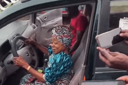 Veteran actress Iya Gbonkan receives car gift