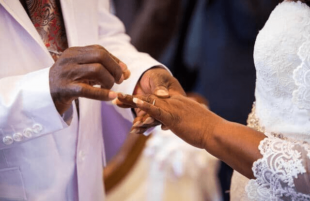 “Marriage for Papers” – Angry Pastor, Bride’s Father, Rejects Marriage Blessing Due to Groom’s Illegal Entry into Canada (VIDEO)