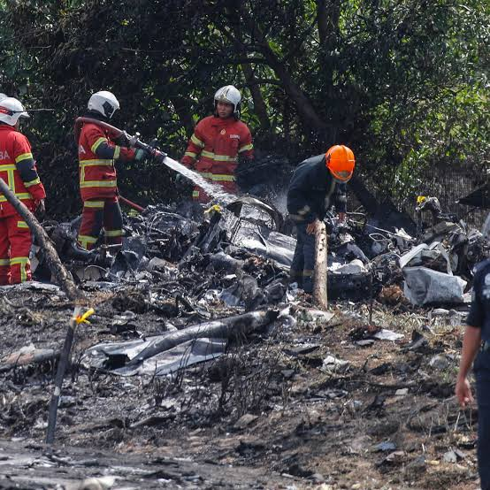 Private Jet Crashes Onto Highway K!lling At Least 10 People In Malaysia (PHOTOS, VIDEO)