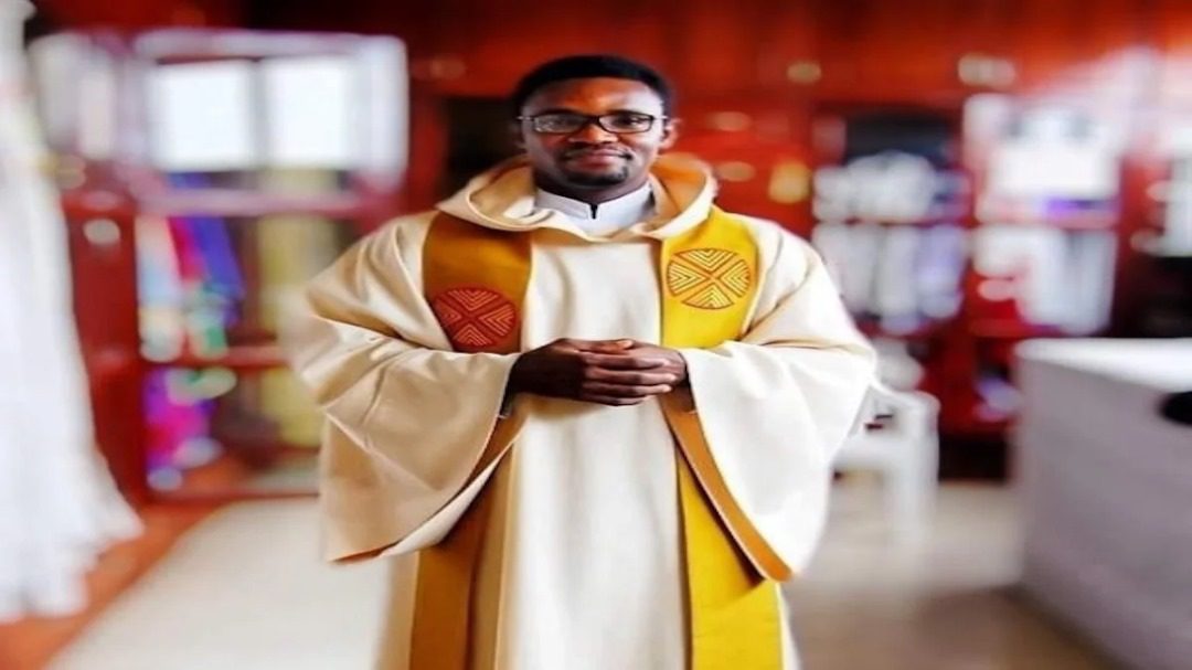 Try To Get Sense: Catholic Priest Fr. Kelvin Ugwu Reacts To A Pastor, Praying For Credit Alert To Appear On Church Member’s Phones