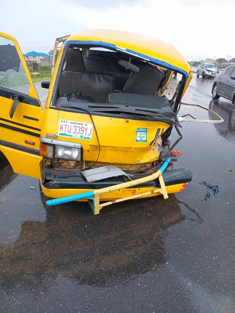 4 Injured After Bus’s Collision With Truck On Lagos-Badagry Expressway