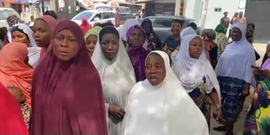 Somolu Muslim Community
