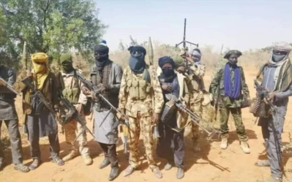 Soldiers and Bandits Killed in Attacks on Army Bases in Kaduna and Niger